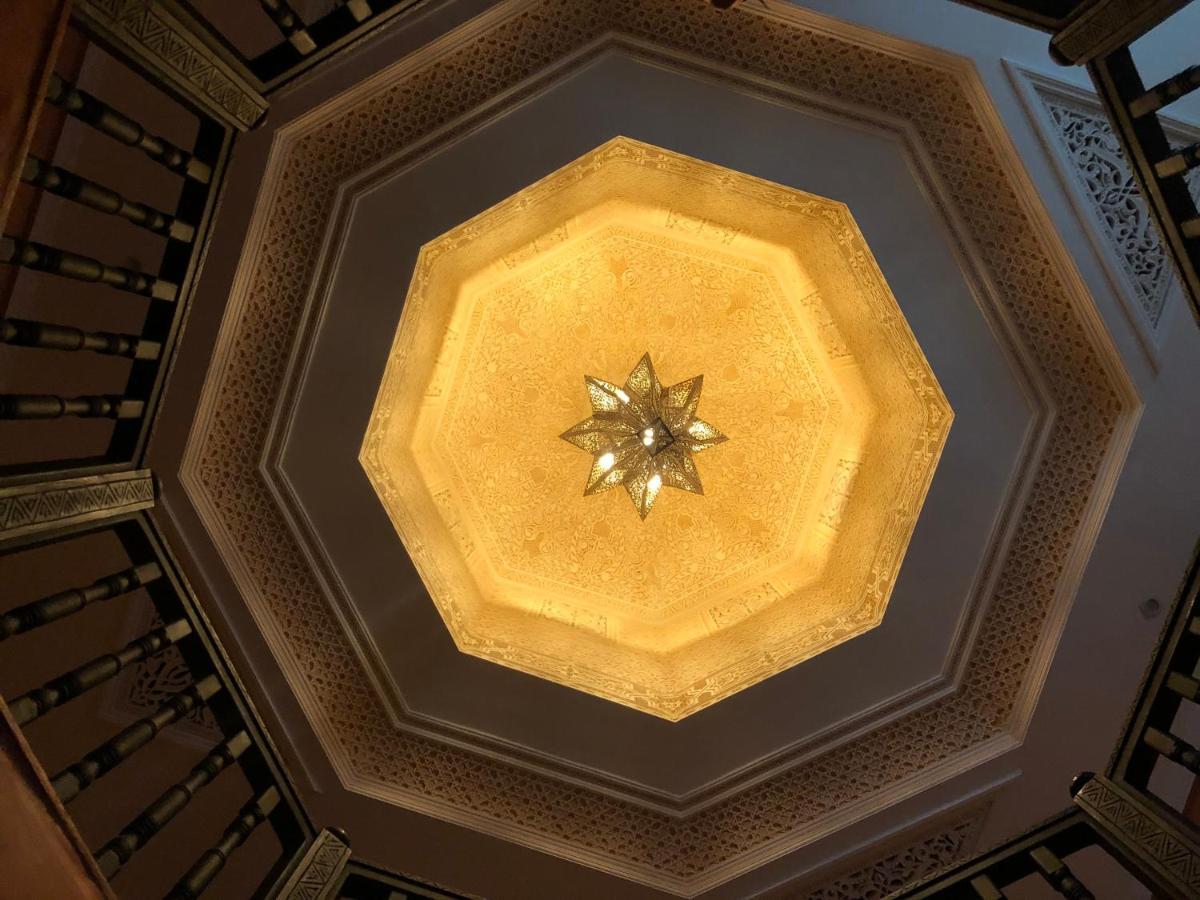 Luxury Grand Atlas - Privée - Gouvernante- 5 Suites - Piscine - Jacuzzi - Sona - Wifi Marrakesh