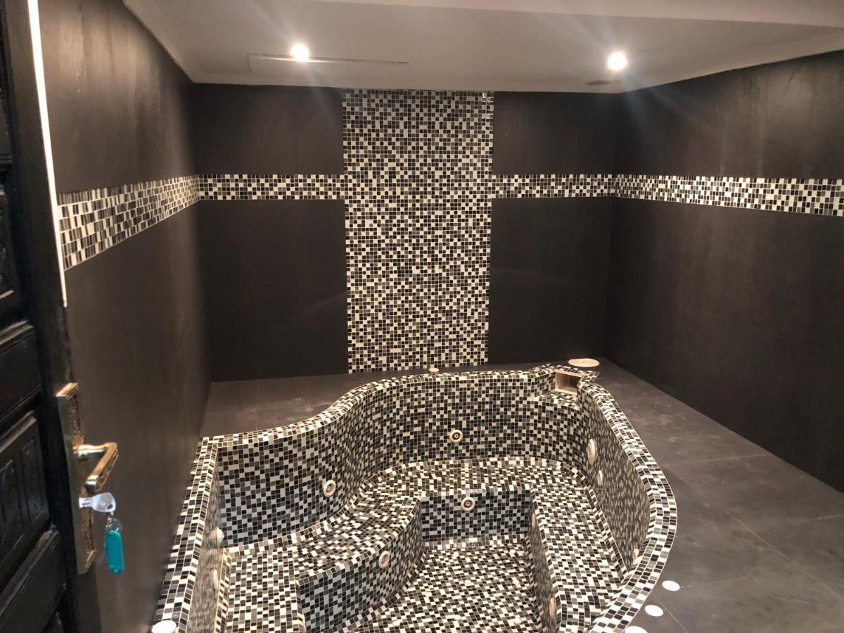 Luxury Grand Atlas - Privée - Gouvernante- 5 Suites - Piscine - Jacuzzi - Sona - Wifi Villa