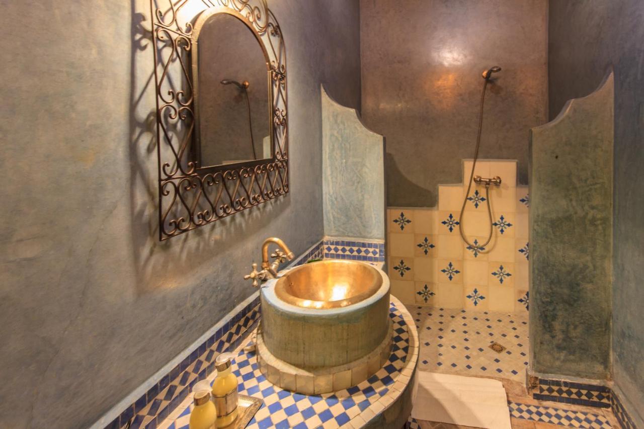 Nabila Riad 4*