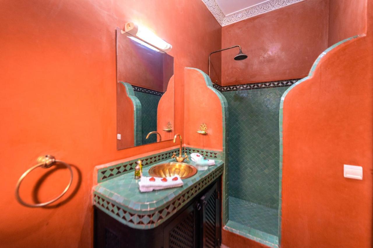 Full Moon Riad