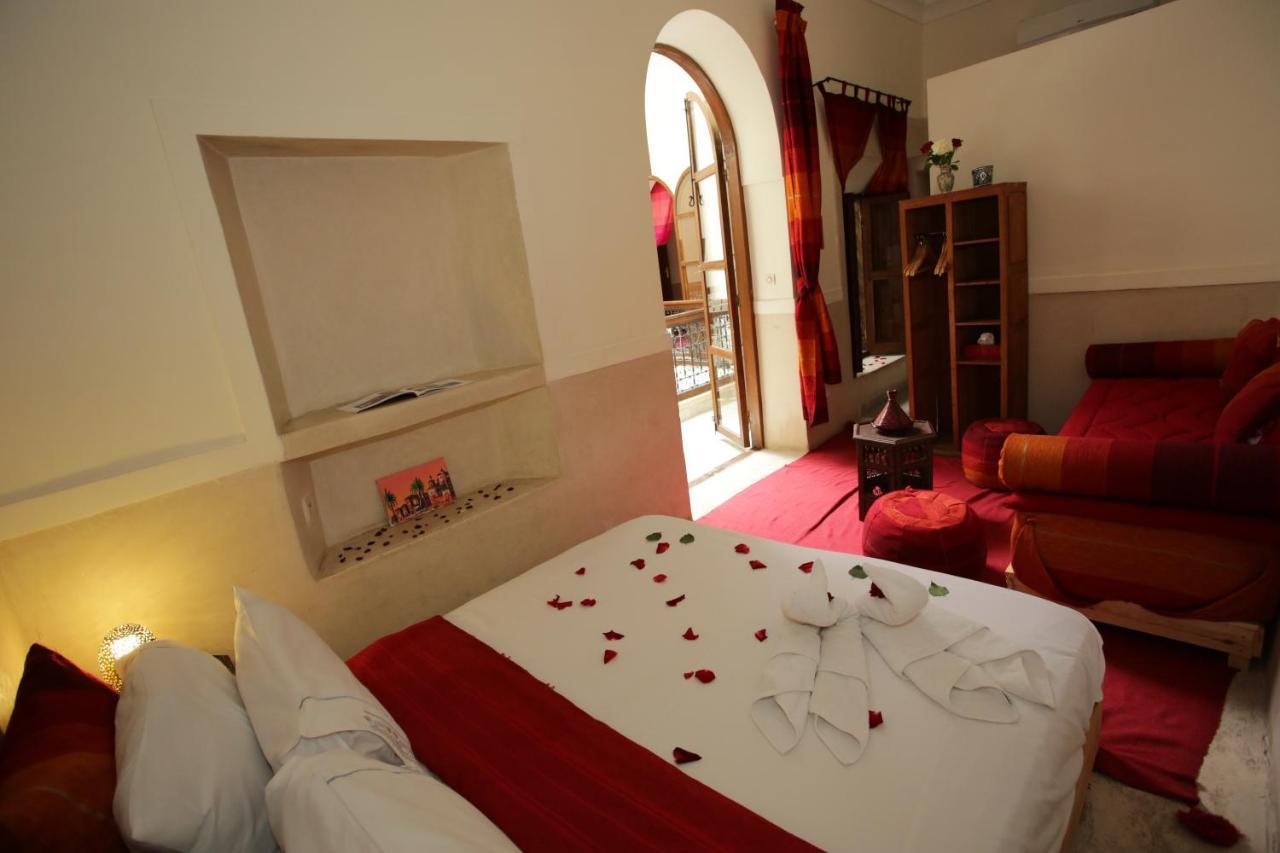 White Flowers Guest house *