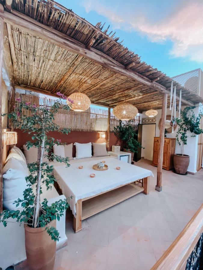 Nanou - Private With Pool & Rooftop Villa