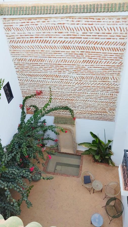 Riad Zou