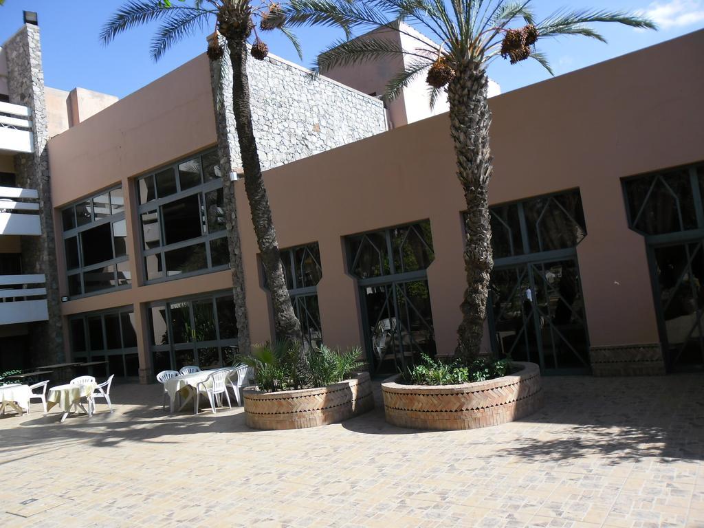 Amine Hotel