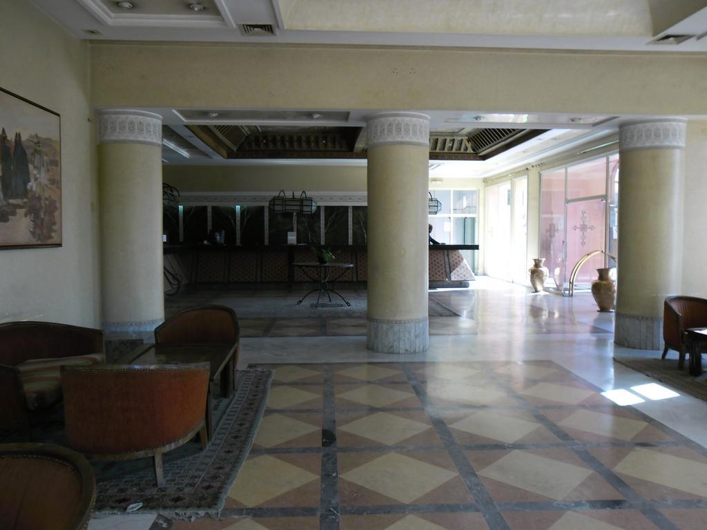 Amine Hotel 3*