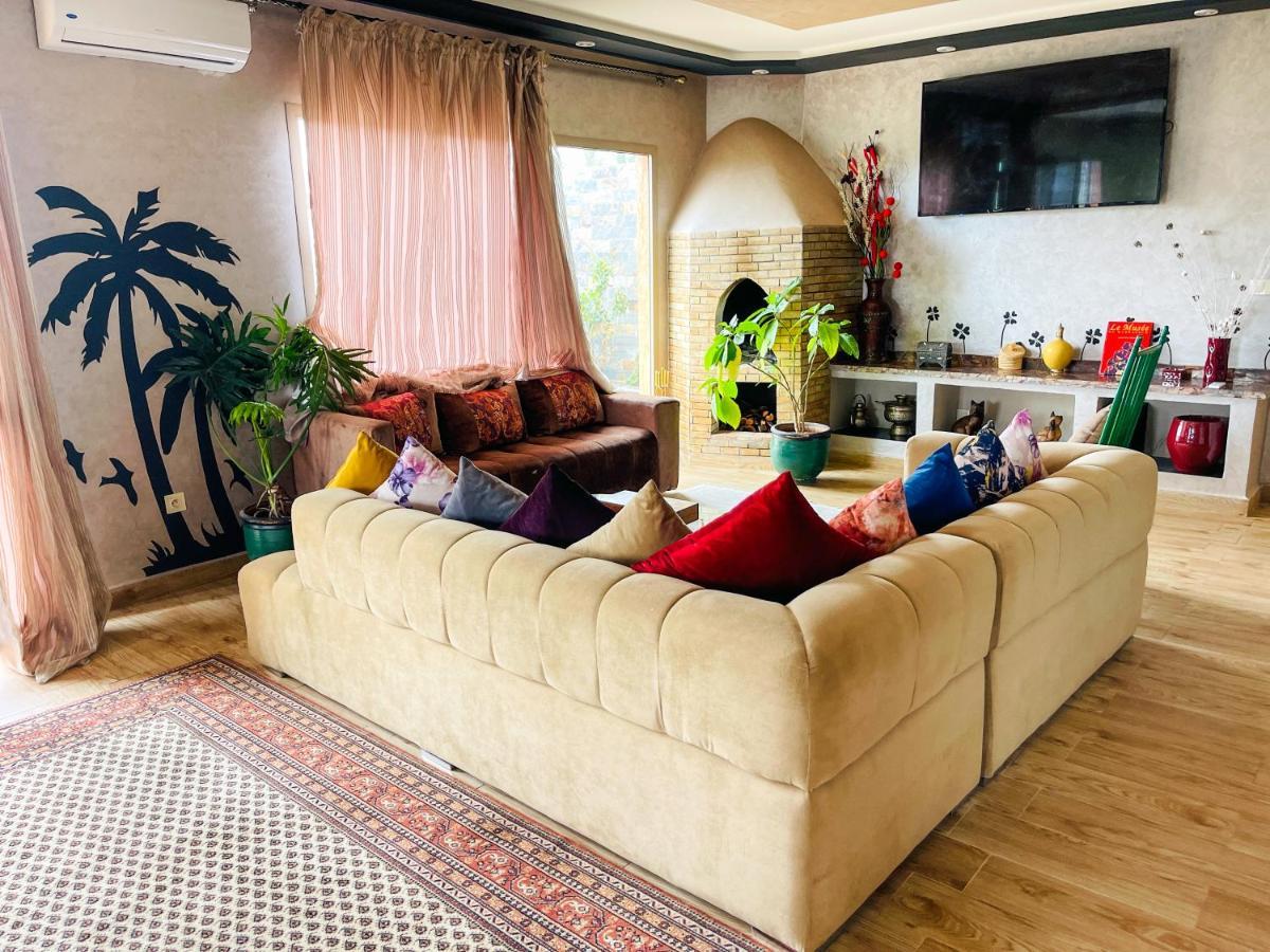 Ilafe Farmhouse, Avec Piscine Chauffee Privee Et Jacuzzi Pour Familles Villa