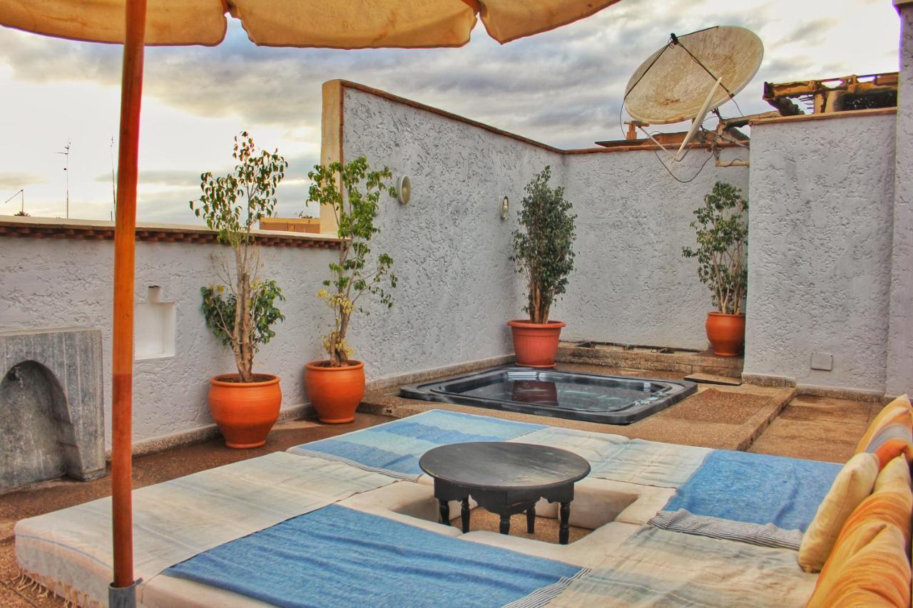 Riad Heva *