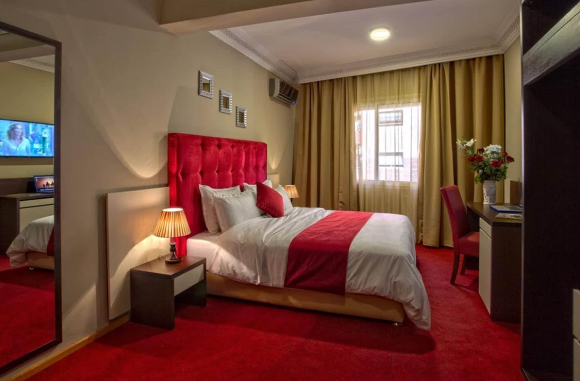 Yaad Hotel