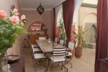 Bed and breakfast Petit Karmela 3*
