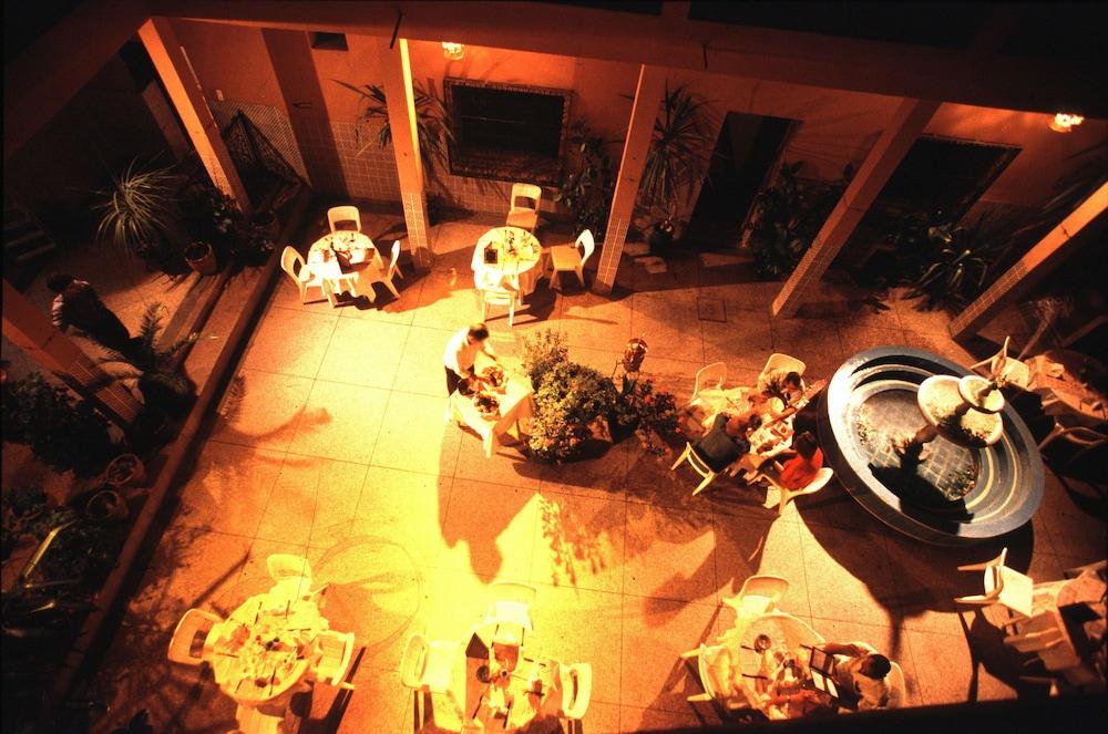 Du Pacha Hotel