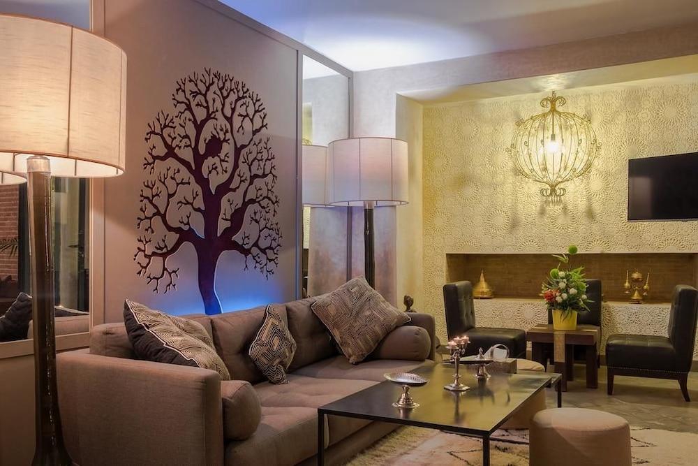 Luxe 40 Hotel 3*