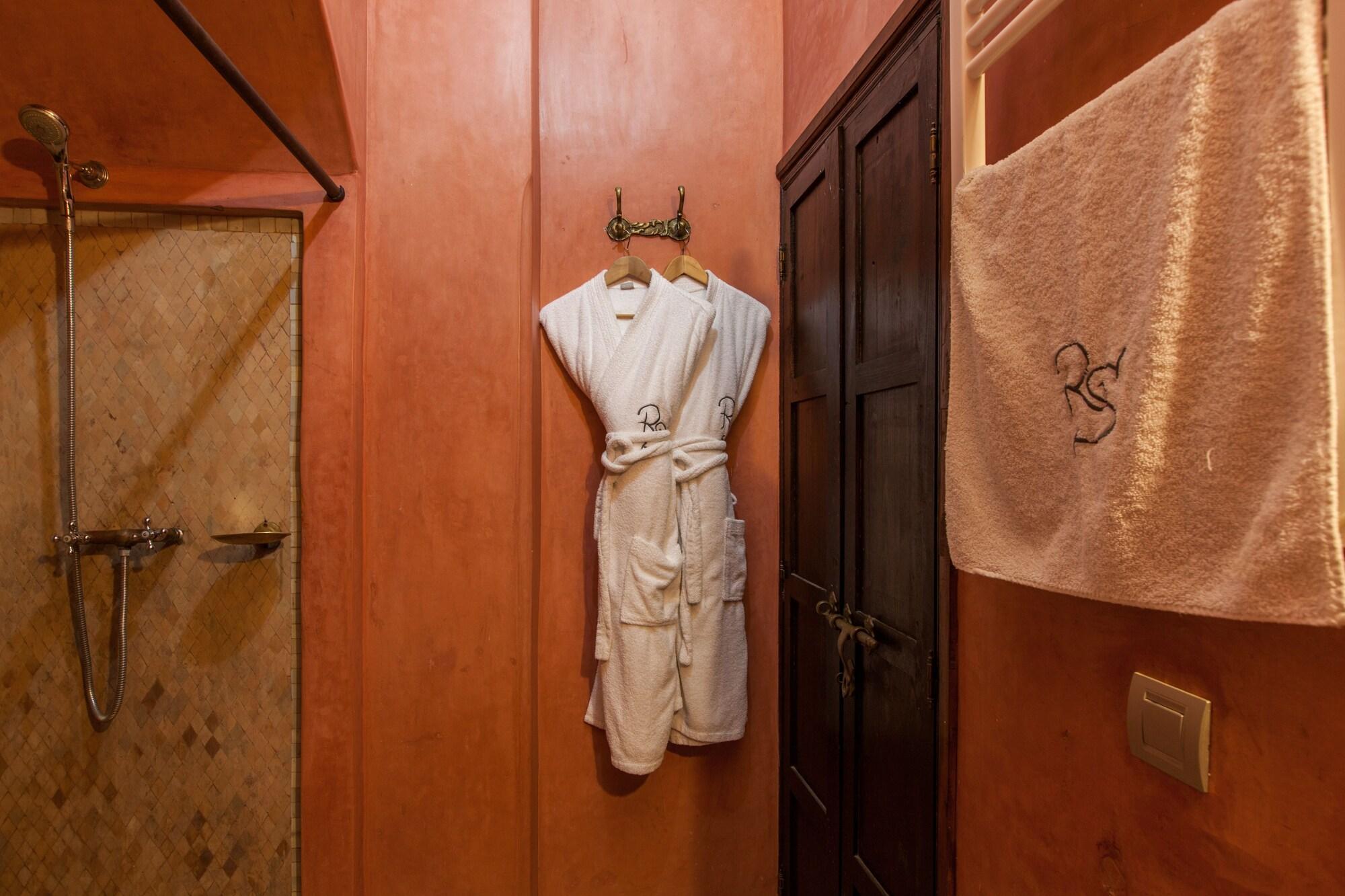 Shemsi Riad 3*