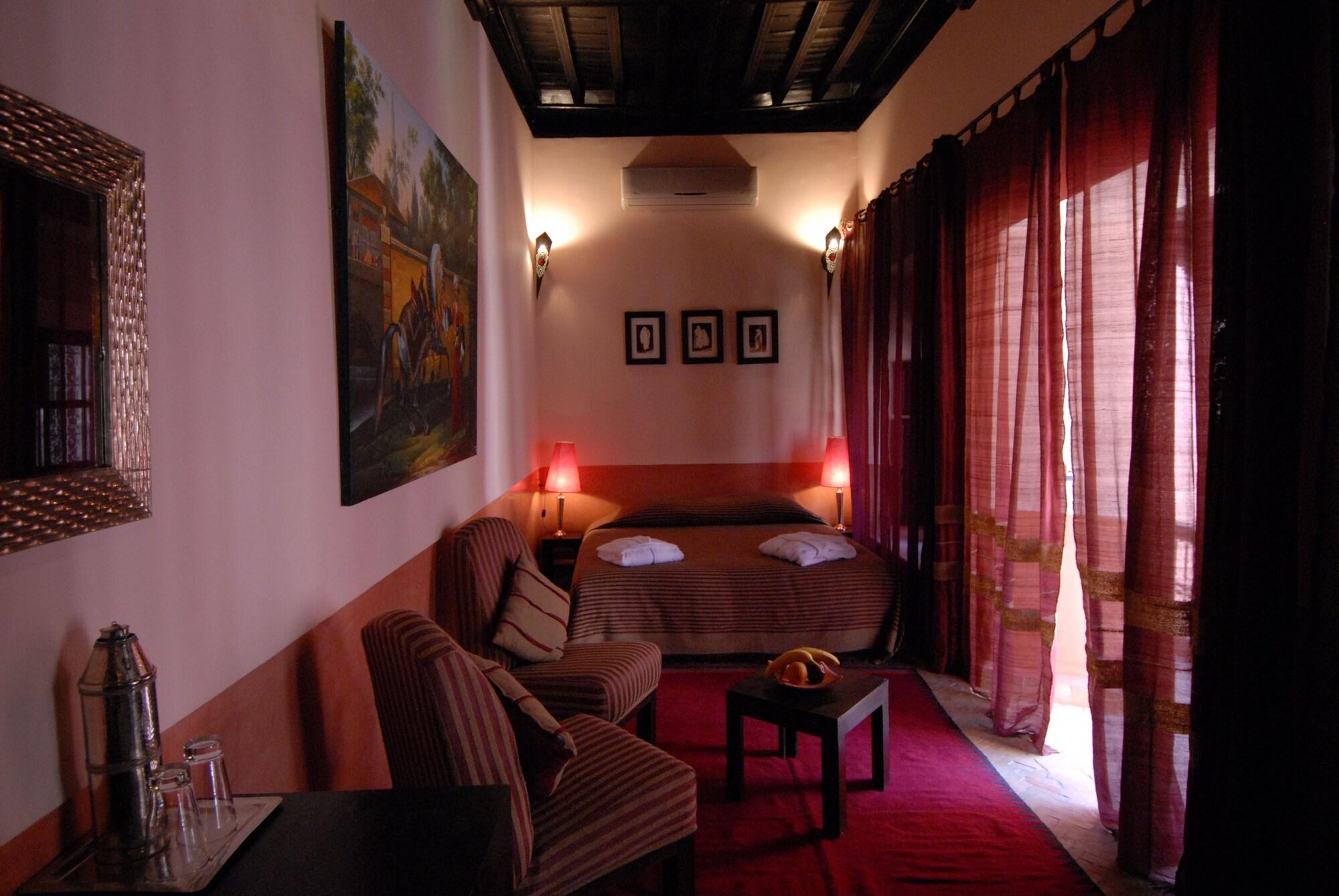 Riad Ajmal 3*