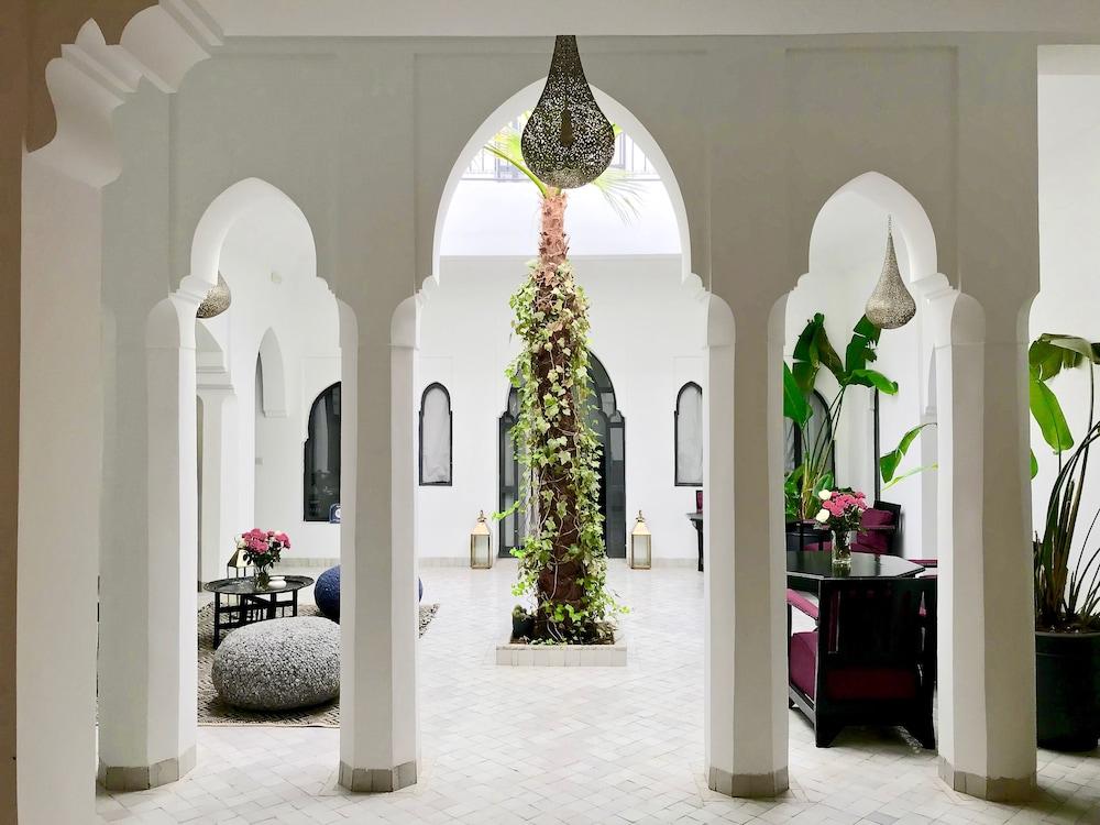 D'ari Riad 3*