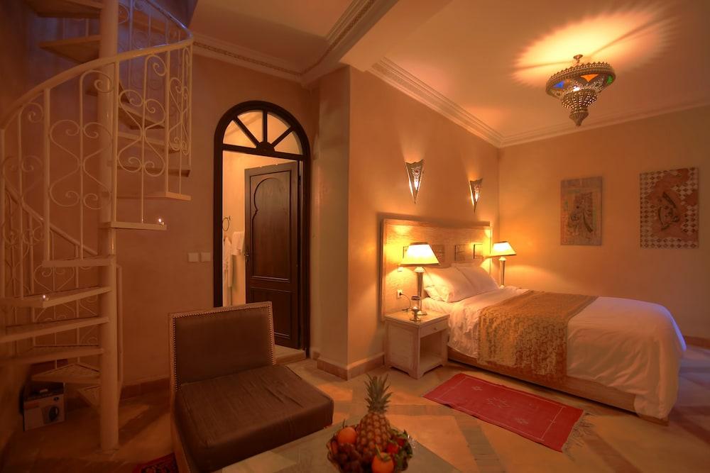 Riad Al Rimal & 4*