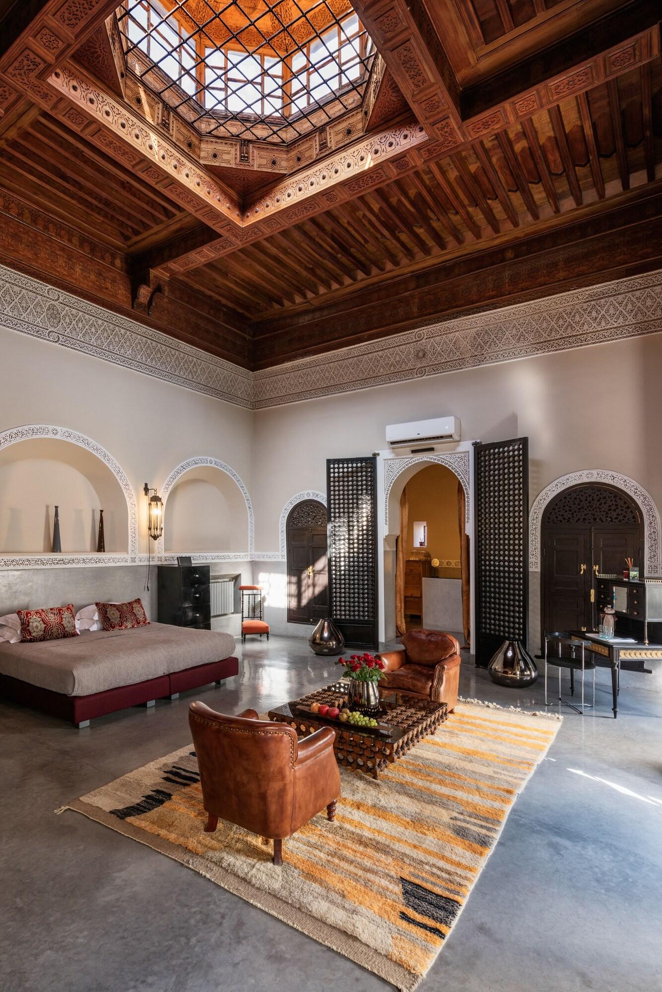 72 & Riad 4*