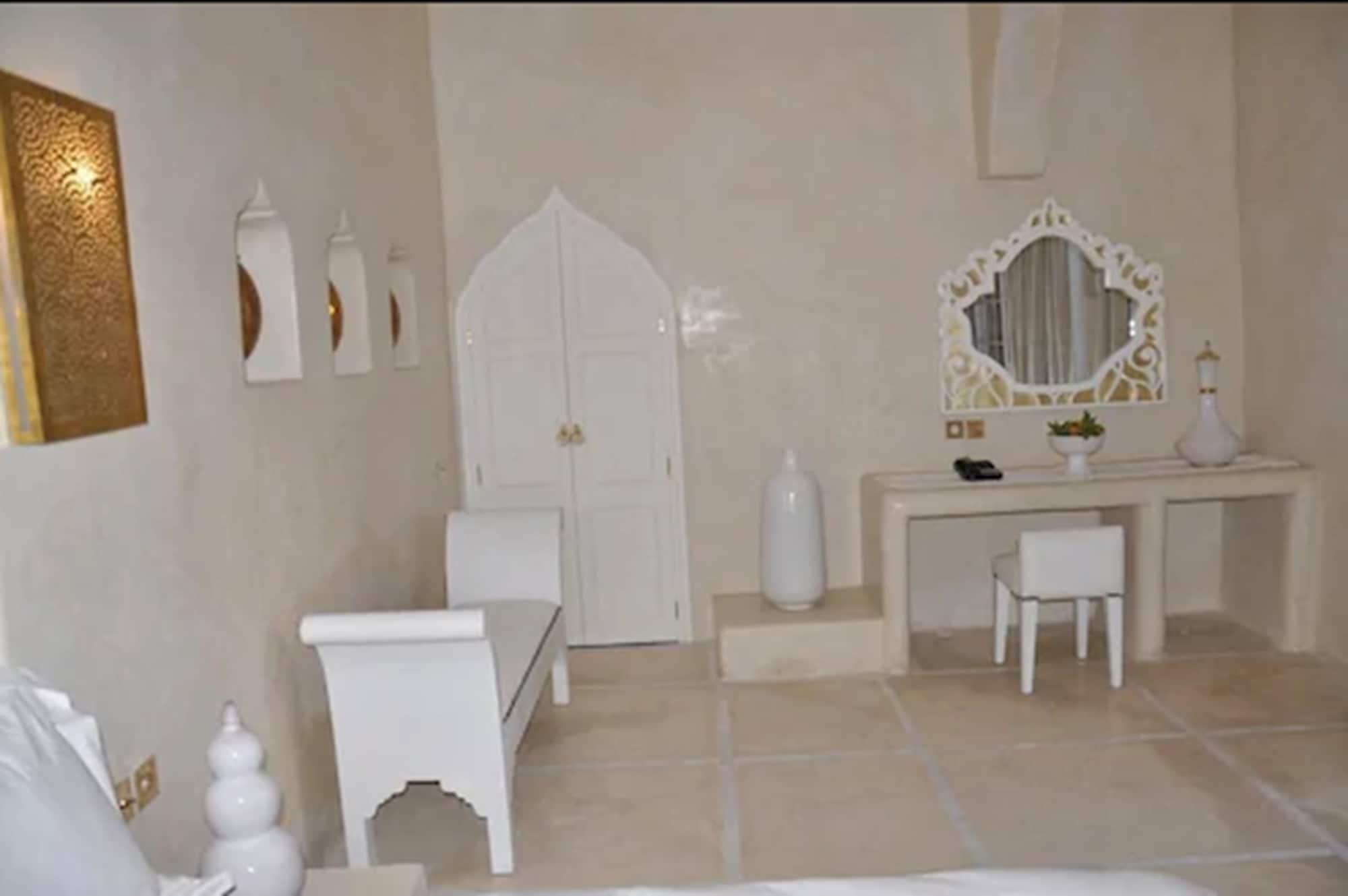 Palais Blanc & 4*