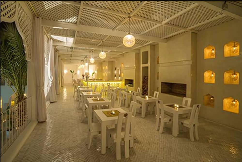 Palais Blanc & Riad
