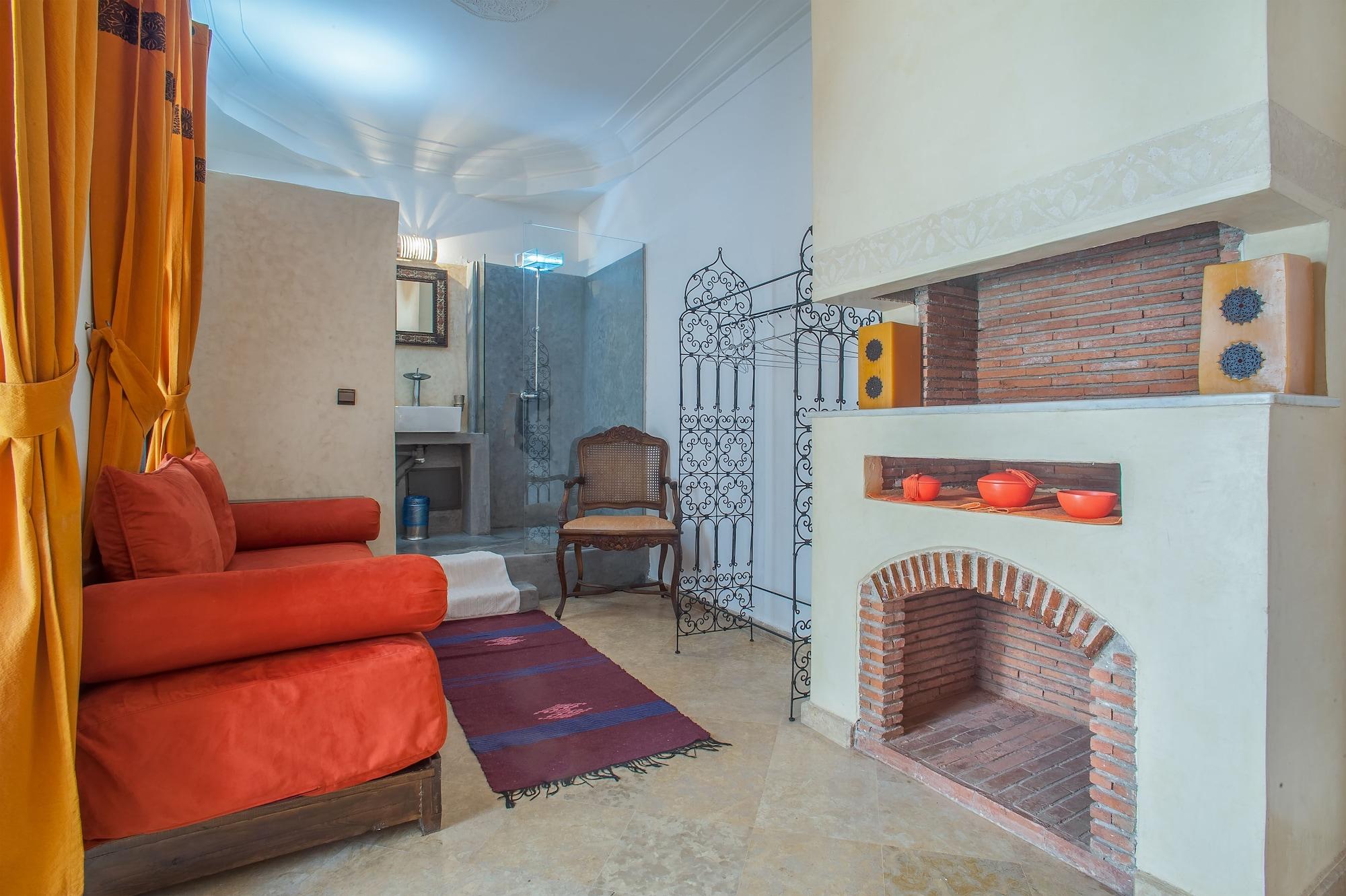 Aliya Bed & Breakfast 4*