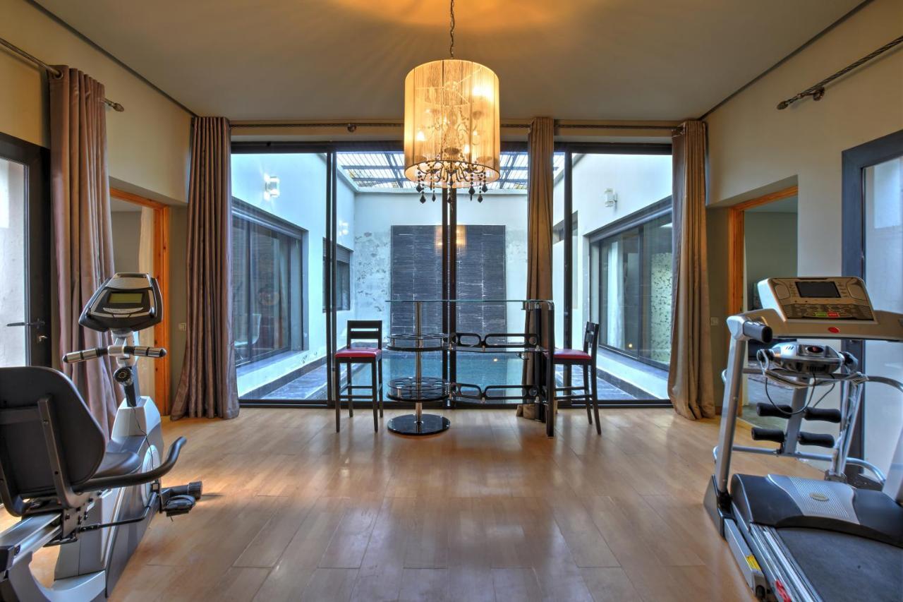 Superbe Avec Piscine Villa *