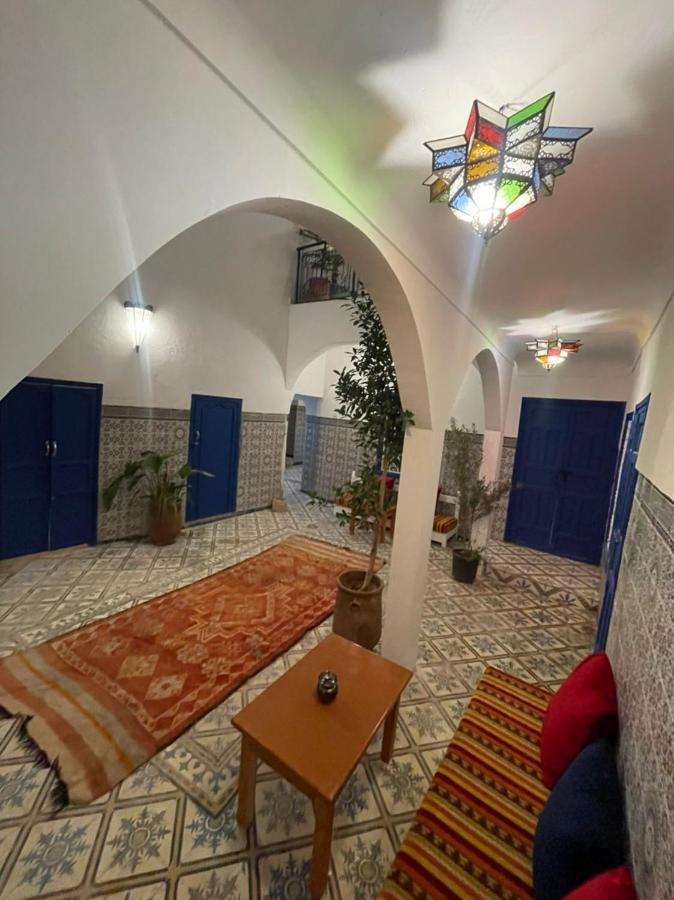 Yu Yu Guest house 2*