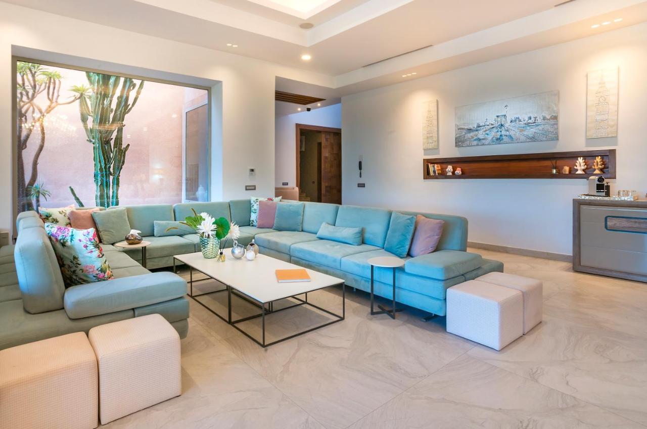 Anna Apartment