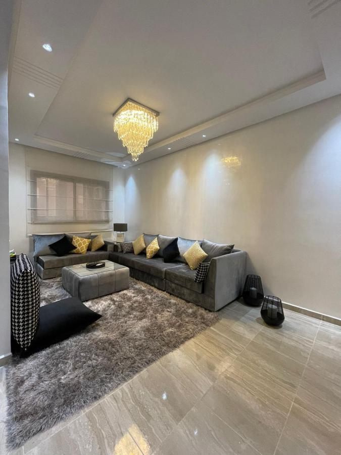 24hr Security Luxury Gated Community Apartment