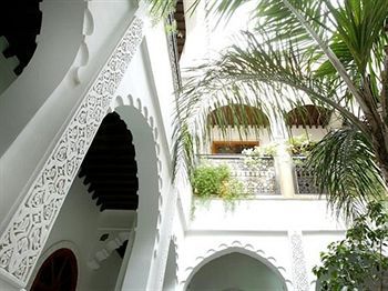 Bab Agnaou & Riad 2*