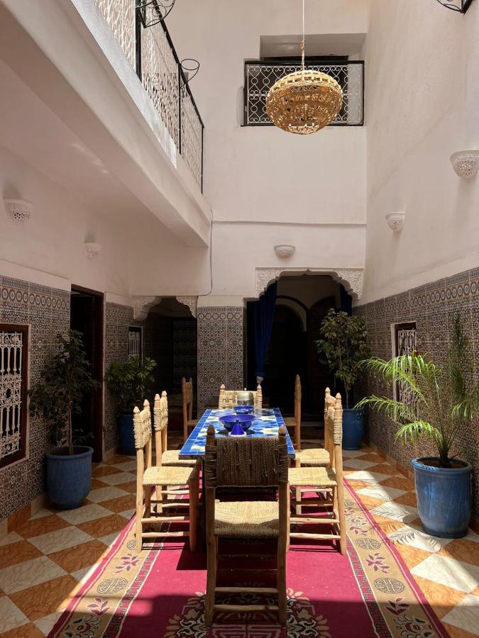 White House Riad *