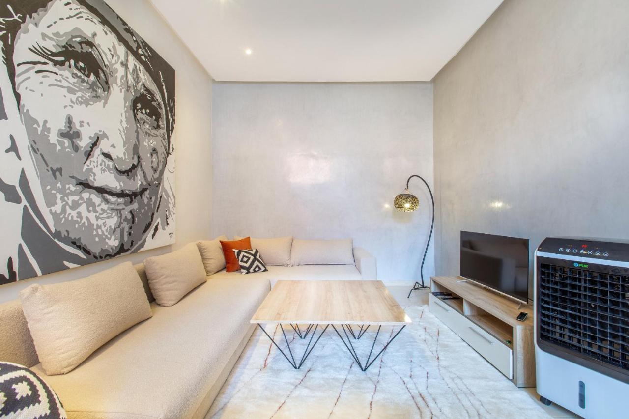 For Group In Gueliz 4 Bedroom Apartment *