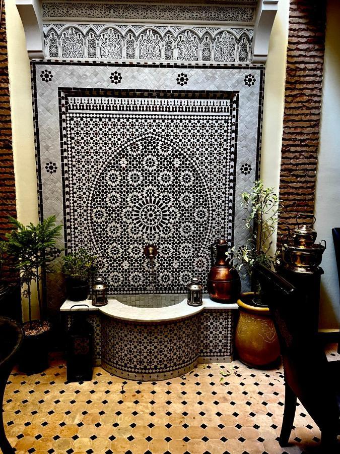 Les Miroirs Riad *