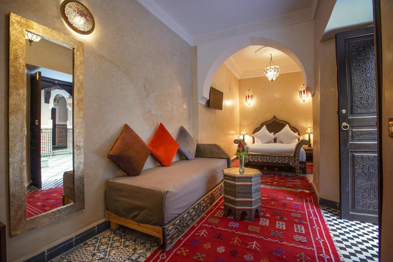 Riad Mazaj *