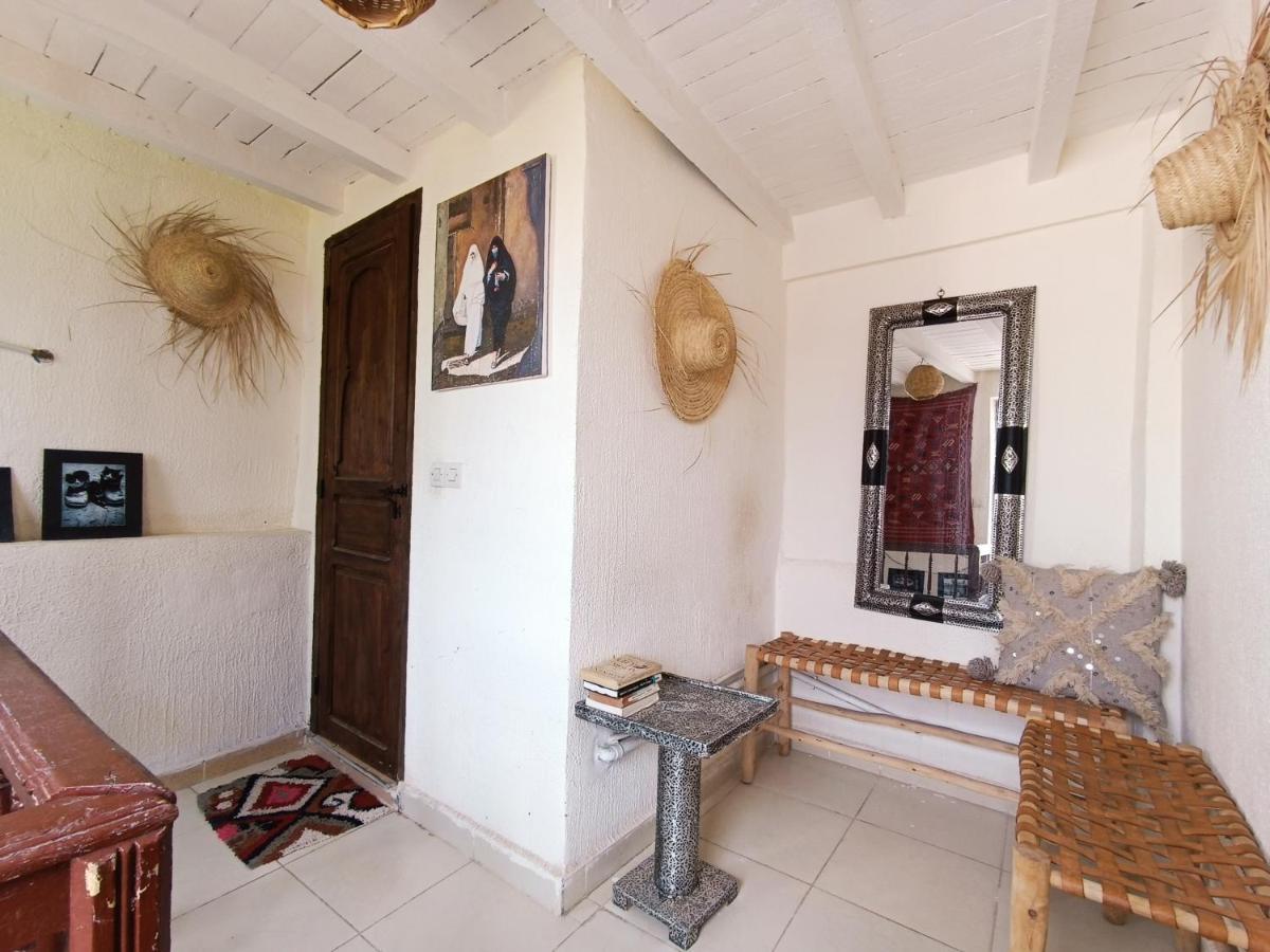 Hostal Terrace House 88 *