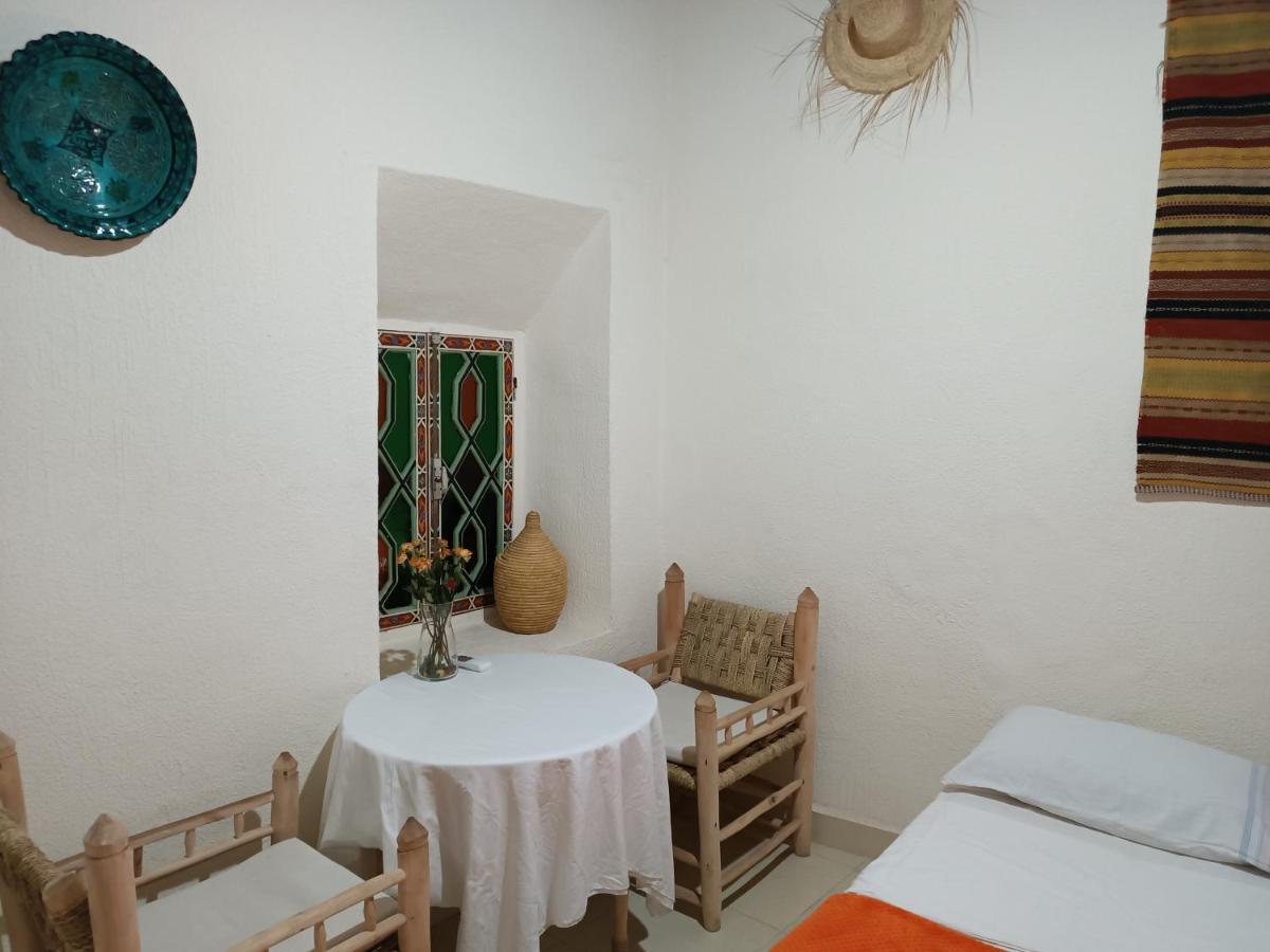 Terrace House 88 Hostal