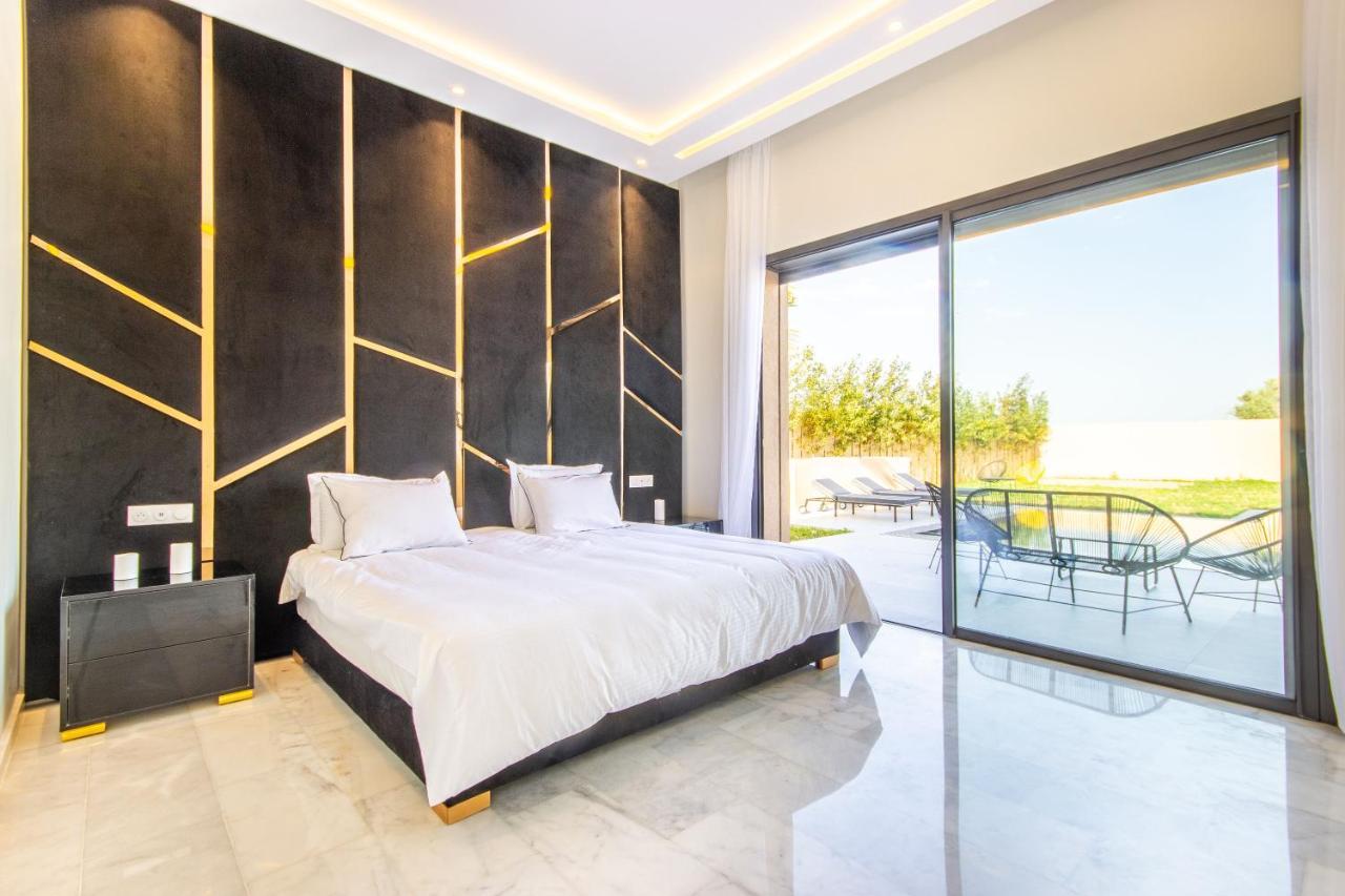 Villa California, Sans Vis A Vis, Piscine Chauffee, Spa, Marrakesh