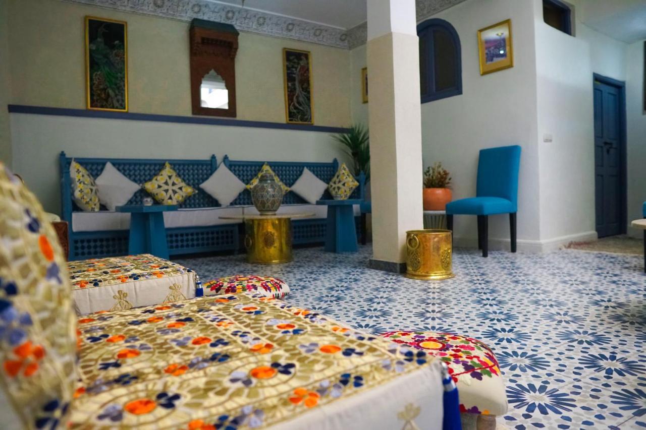 Winarouze House *