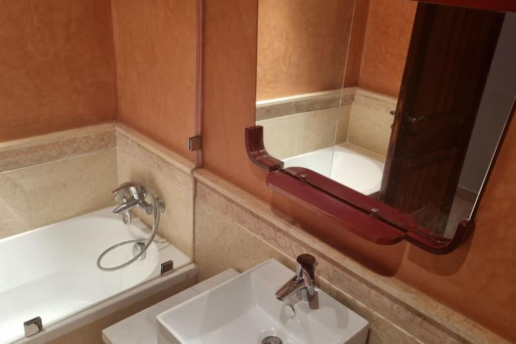 Tibouda House Apts Deluxe Marrakech Familiale - T3 *