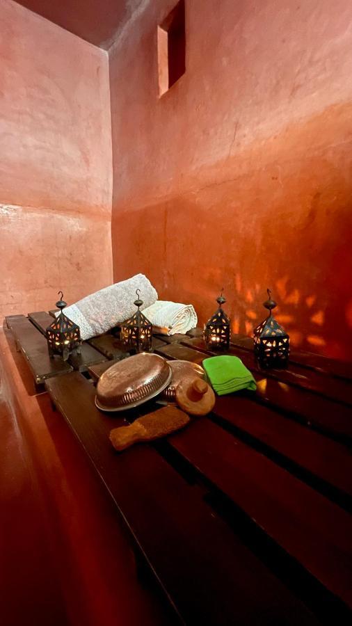 Riad Elias &