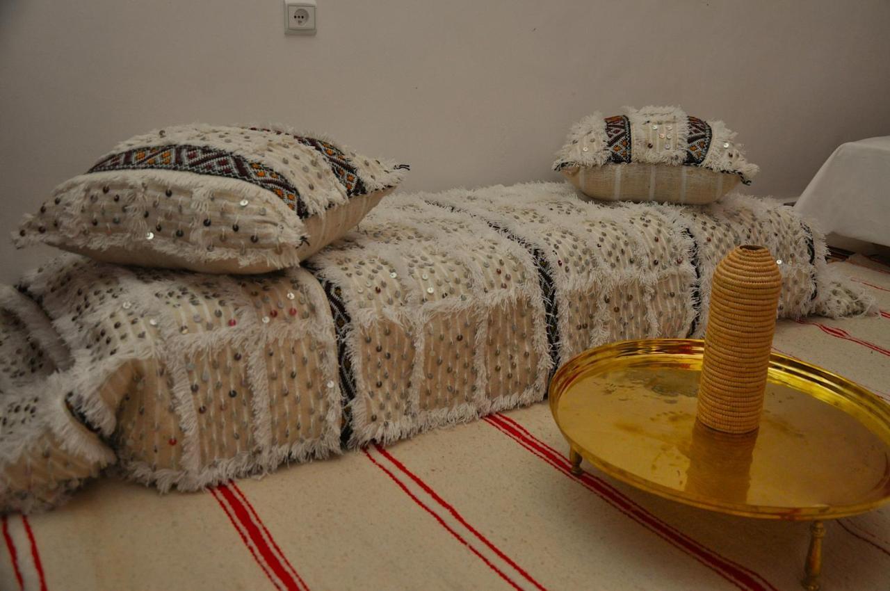 Dar Aouinti Riad *