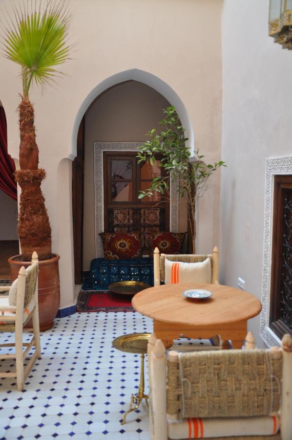 Dar Aouinti Riad *