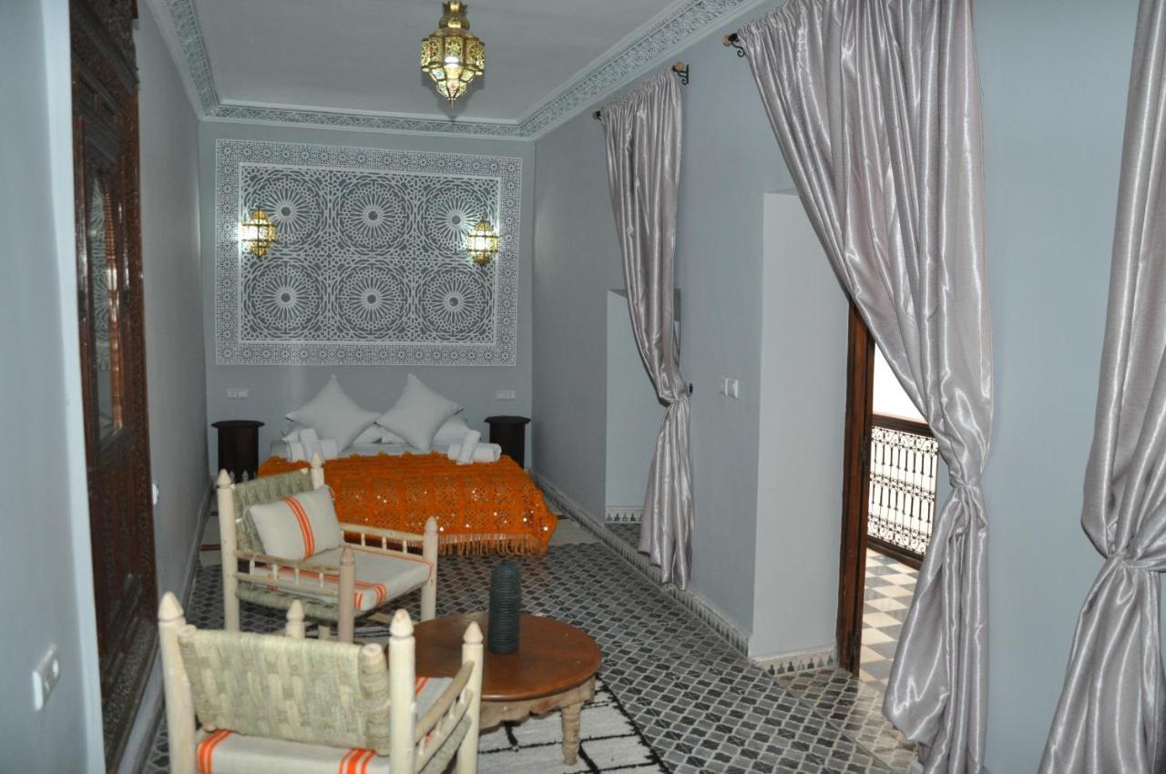 Dar Aouinti *