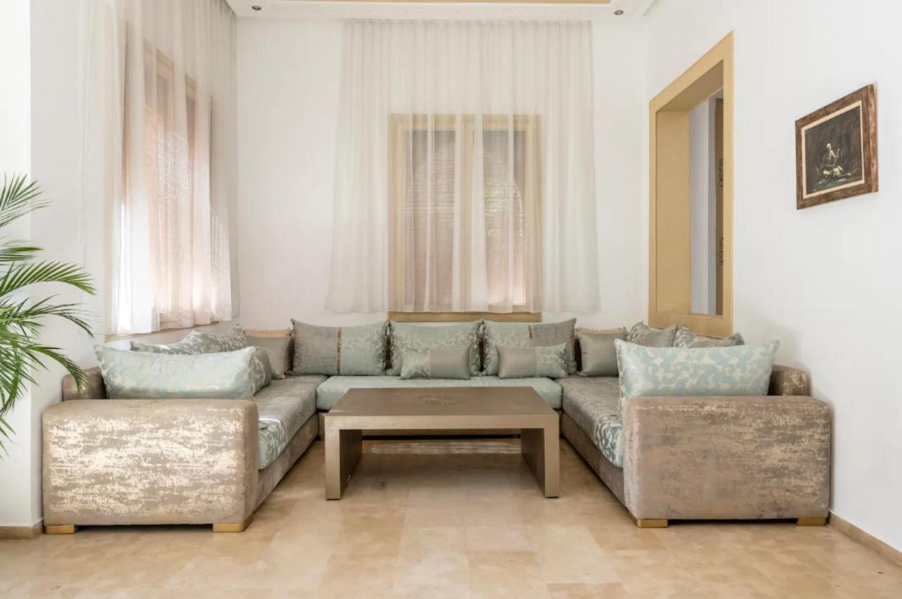 Villa Jolie 3 Chambres Loue Entierement Avec Piscine *