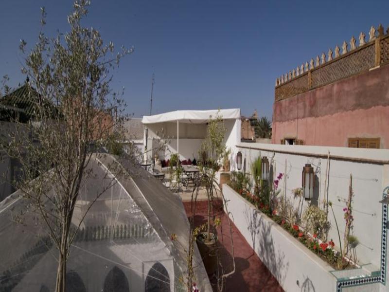 Mirage Guest house 3*