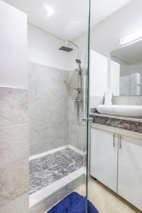 Apartment New! Plein Gueliz, Terrasse, Wifi *