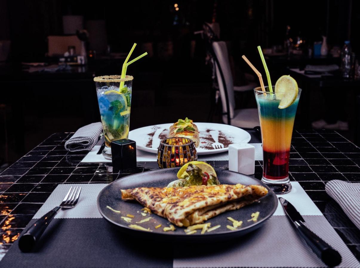 Les Trois Palmiers Hotel 3*