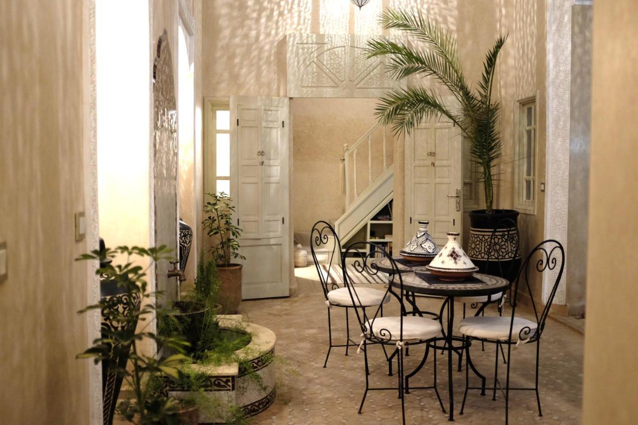 Tazzori Casa de hóspedes *