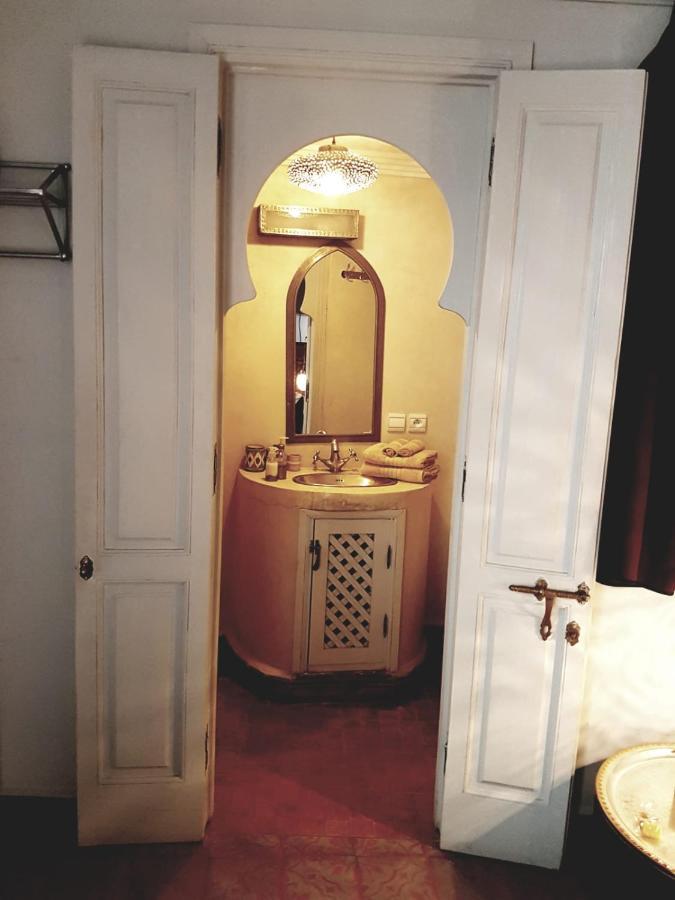 Laly Tourisme Eclaire Le Bijou De La Medina Riad Marrakesh