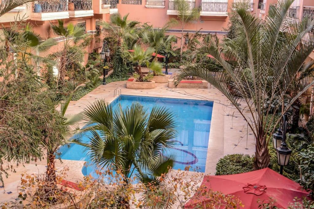 Apartamento Schone Ferienwohnung: Poolblick Und Terrasse Nahe Majorelle Garden Marraquexe