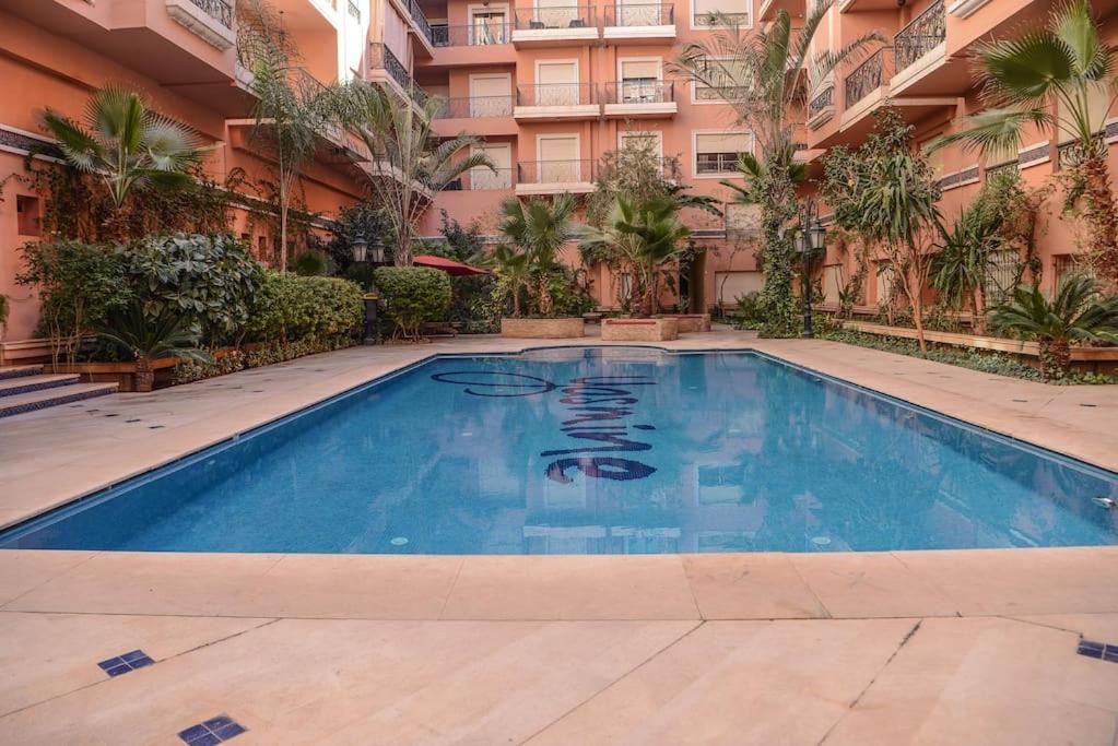 Apartamento Schone Ferienwohnung: Poolblick Und Terrasse Nahe Majorelle Garden Marraquexe