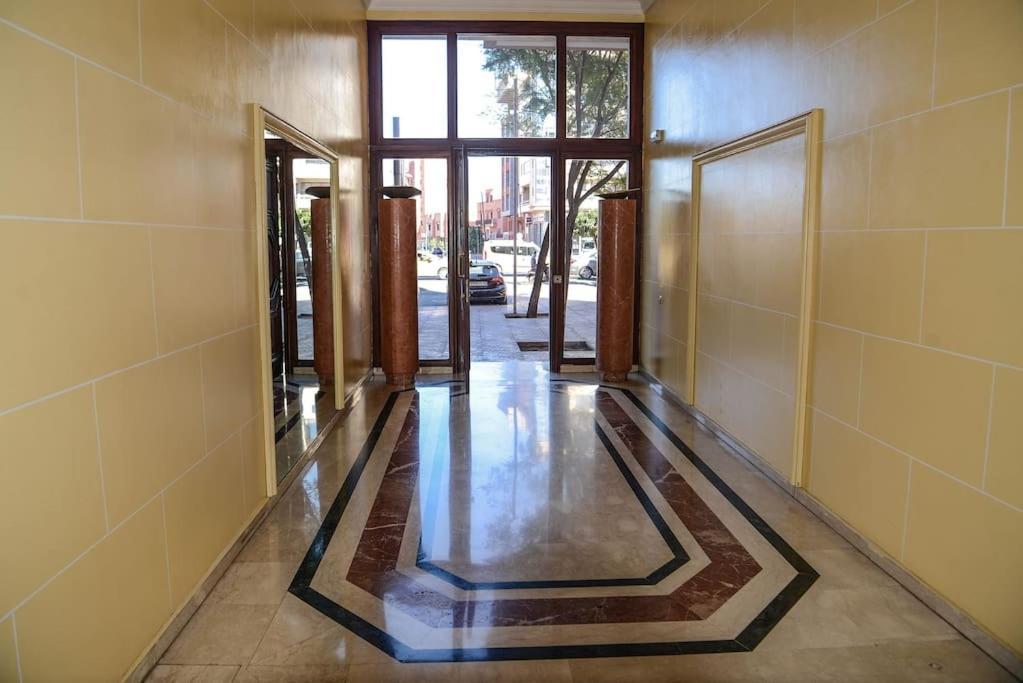 Apartamento Schone Ferienwohnung: Poolblick Und Terrasse Nahe Majorelle Garden *